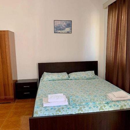 Vaso Apts Sarandë Exterior foto