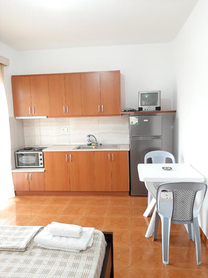 Vaso Apts Sarandë Exterior foto
